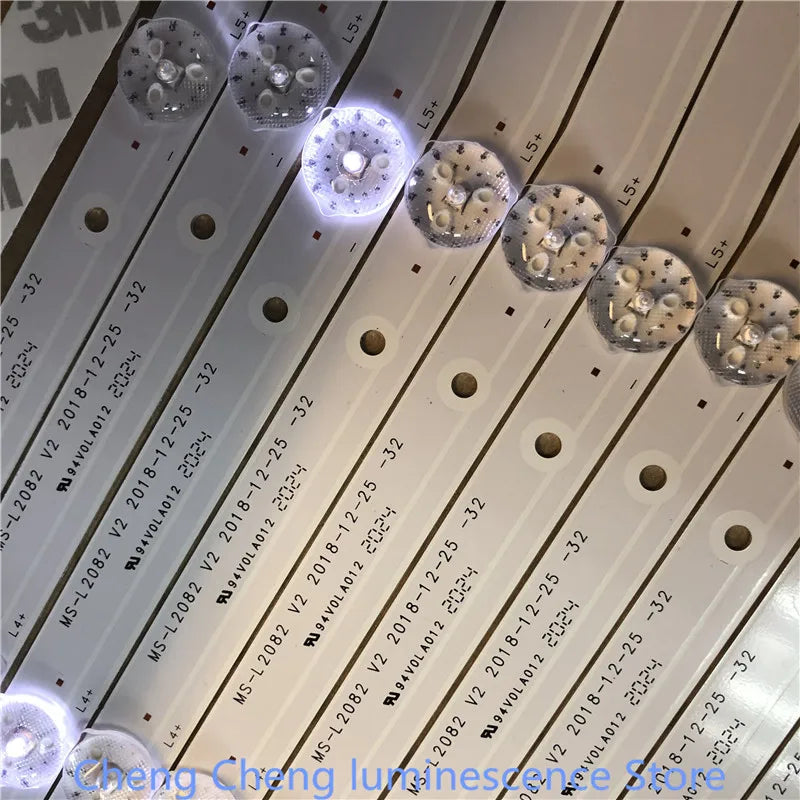 plaque led blanc imprimée symboles connecteurs électriques circuit imprimé transparent numéros