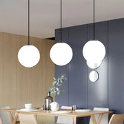 suspension led boule acrylique blanc noir moderne minimaliste salon salle manger