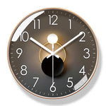 horloge murale moderne cadre doré motif planètes luxe silencieuse décoration salon intérieur gris