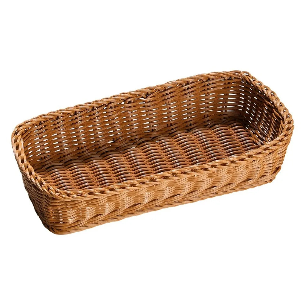 panier rectangulaire tressé marron clair rangement fourchettes cuillères baguettes ménager durable faux rotin