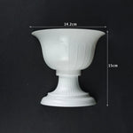 vase mural blanc classique rayures verticales opaque arrangement floral diy