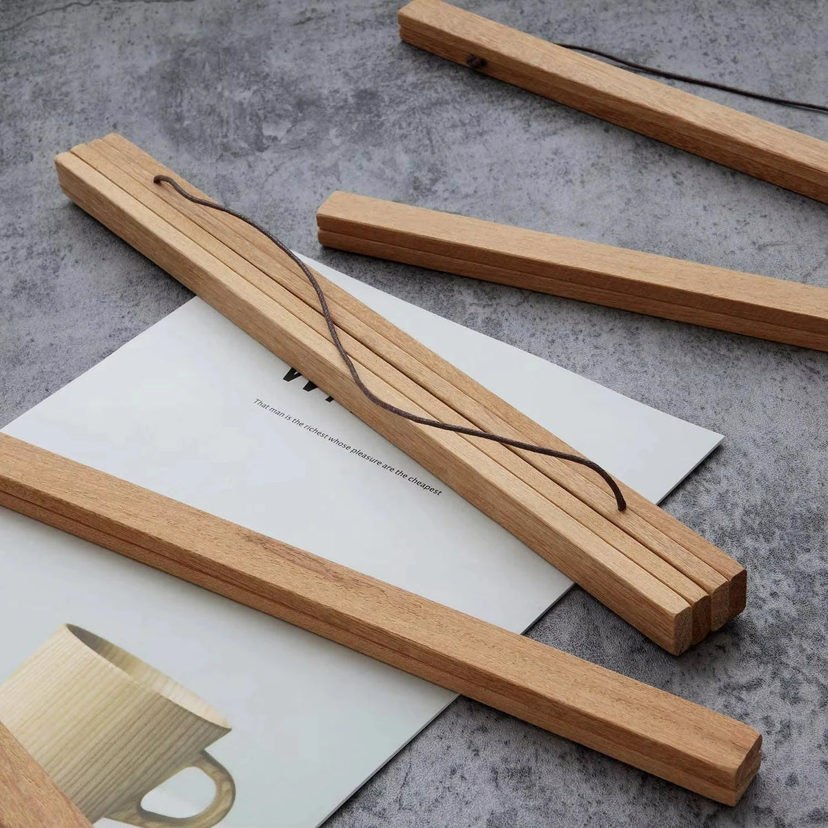 cadre mural bois moderne minimaliste clips magnétiques 21cm 30cm 40cm 50cm 60cm 70cm
