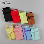 organisateur bijoux boîte velours papier noir rouge vert marron jaune rose bleu classique