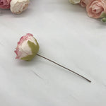 décoration intérieure vintage bouquet roses soie romantique mariage fleurs artificielles feuilles vertes tringle