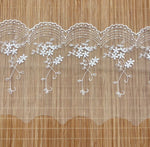 ruban dentelle fleurs blanches broderie fine 14cm largeur polyester opacite eco soluble 2mètres
