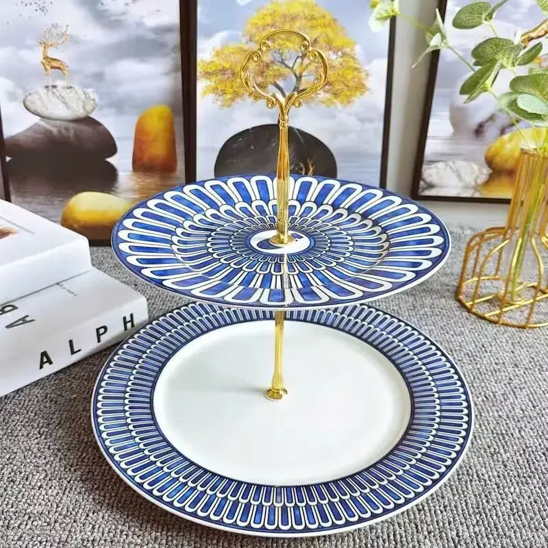assiettes bleu motif floral tasse blanc classique opacité