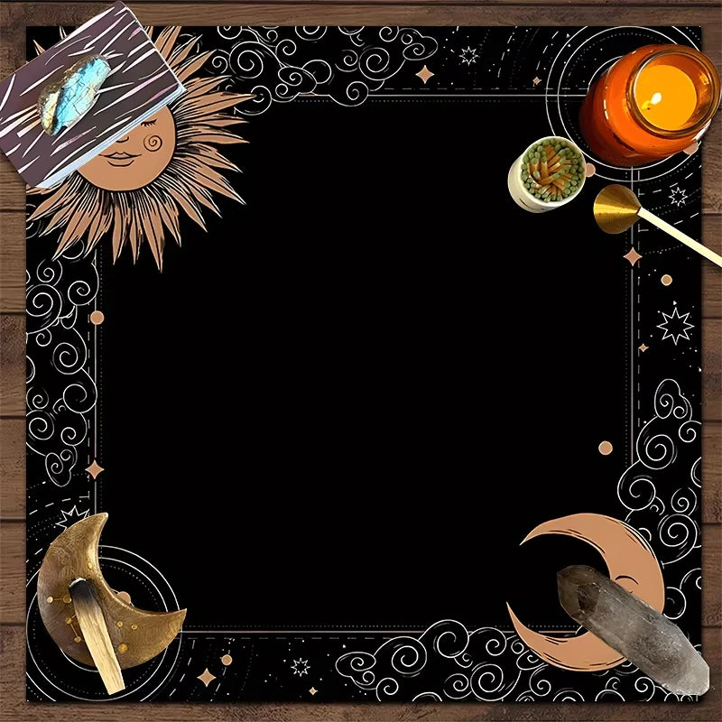 tapisserie artisanale soleil lune motifs floraux noir or beige vert festive