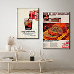 Un repas unique composé d'une viande et de légumes enveloppés dans un moule, accompagné d'une boisson fraîche sur un fond élégant.