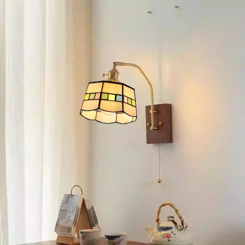 lampe murale vintage tiffany abat jour papillon vert jaune blanc doré