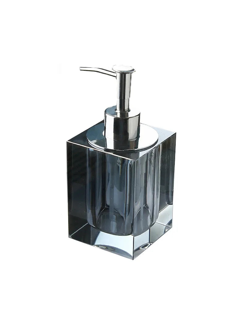 distributeur savon liquide bouteille lotion verre cristal transparent rayures horizontales moderne élégant respectueux environnement