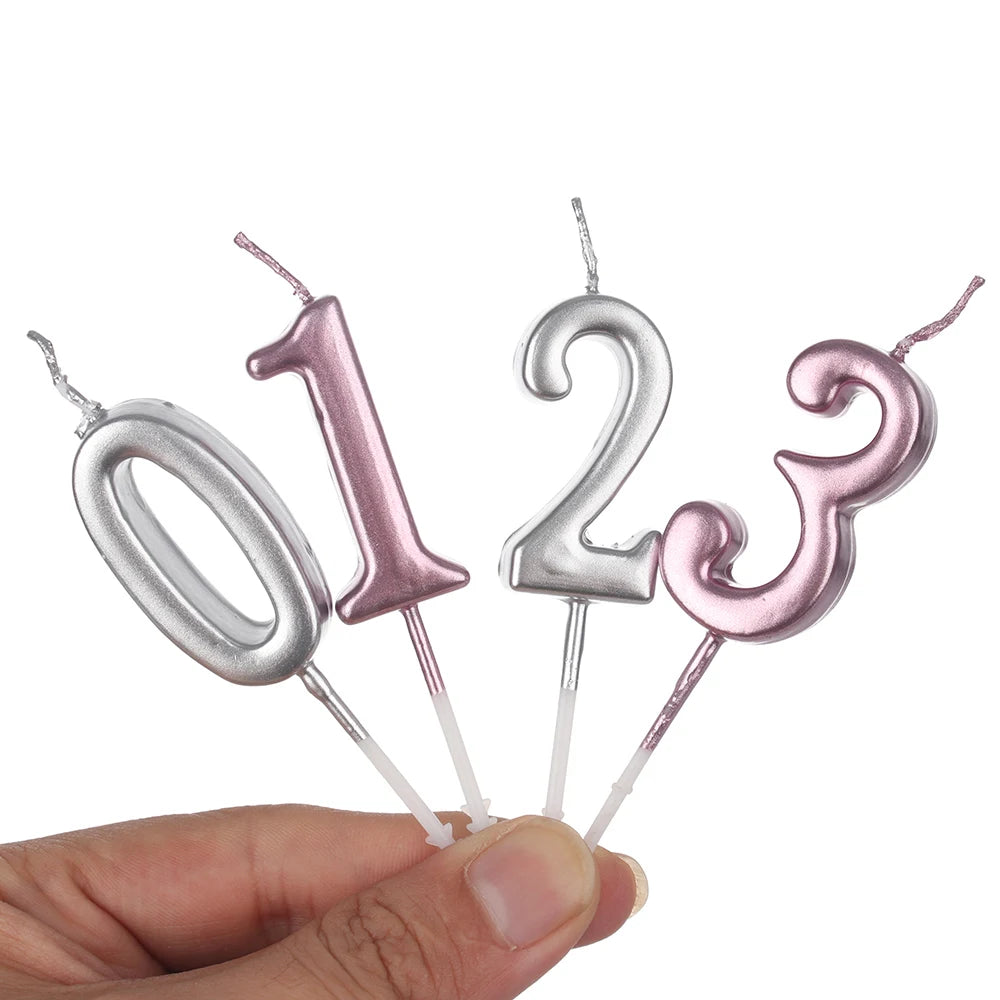 bougies forme chiffres anniversaire rose pâle argenté résille fine moderne minimaliste tringle chiffres