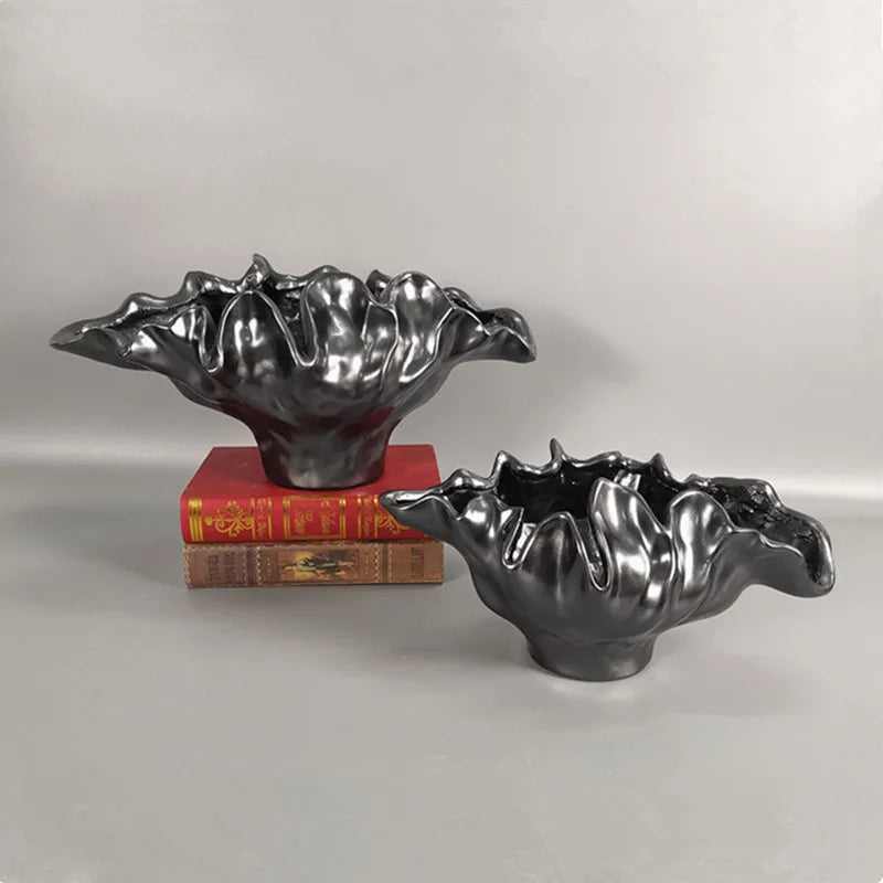 vase résine moderne blanc noir bronze organique sculptural contemporain fleurs jaune blanc decoration maison