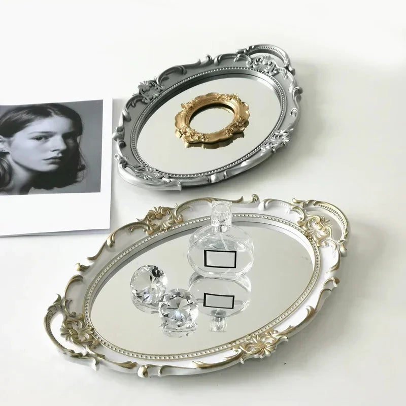 plateau miroir ovale argent ornements floraux classique bijoux décoration transparent vintage