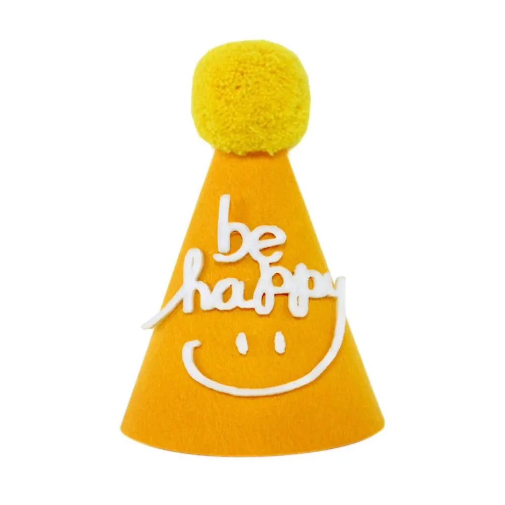 chapeau festif happy birthday étoiles dorées rubans pompons sourires