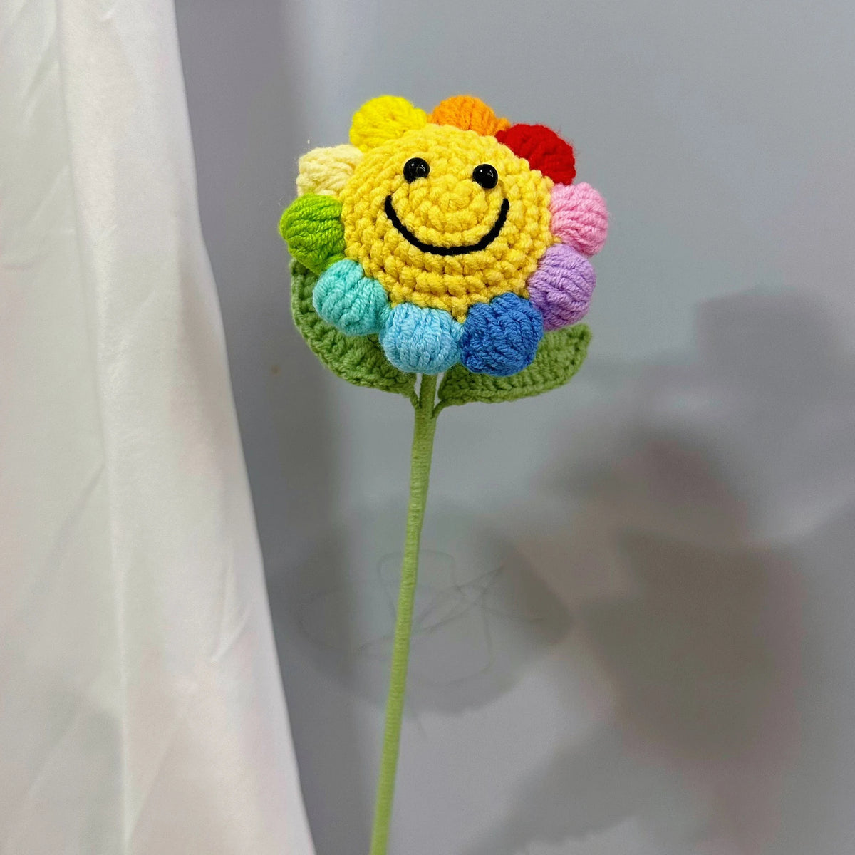 bouquet fleurs artificielles jaune marron vert crochetées décoration intérieure maison anniversaire mariage