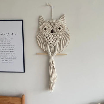 décoration murale chouette macramé blanc motifs géométriques tissage artisanal moderne crochet tassel