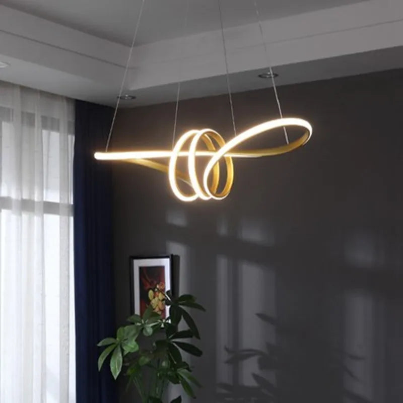 Suspension lumineuse moderne or blanc noir contemporain fixée chaînes