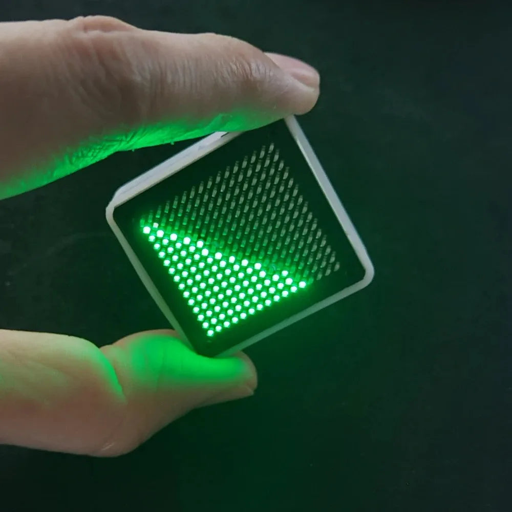 décoration ambiance led écran liquide boitier granuleux vis usb technologique minimaliste