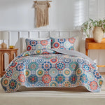 ensemble couvre lit matelassé microfibre géométrique floral boho chic multicolore rouge bleu beige taies