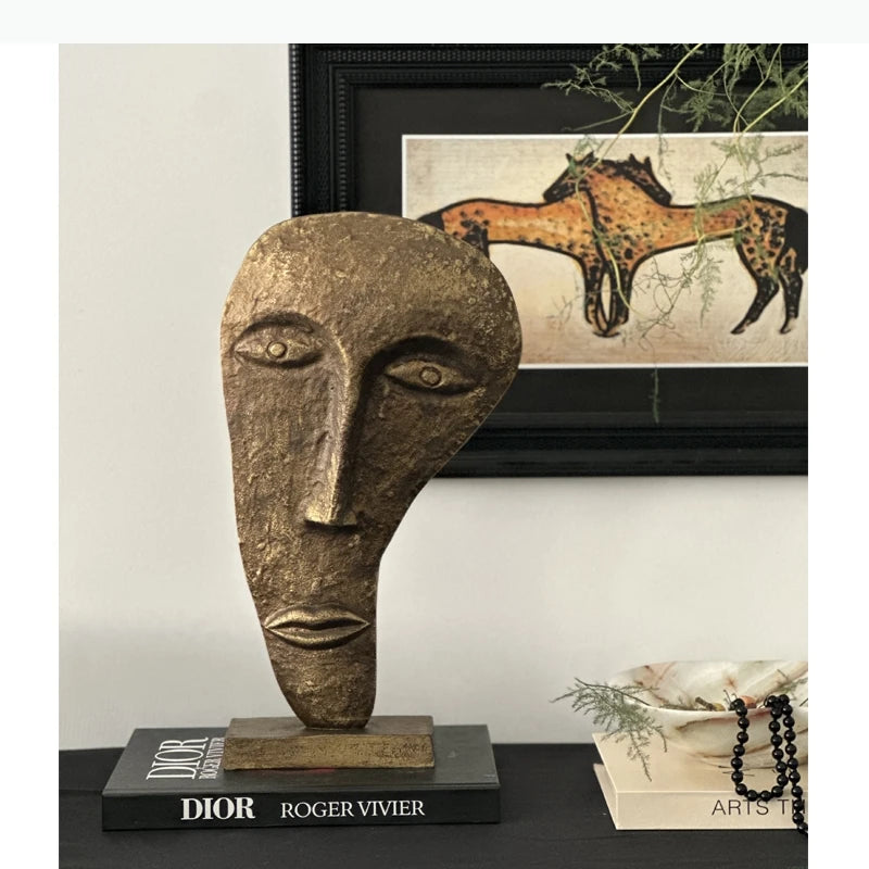 masque visage humain abstrait bronze doré texture moderne décoration intérieure