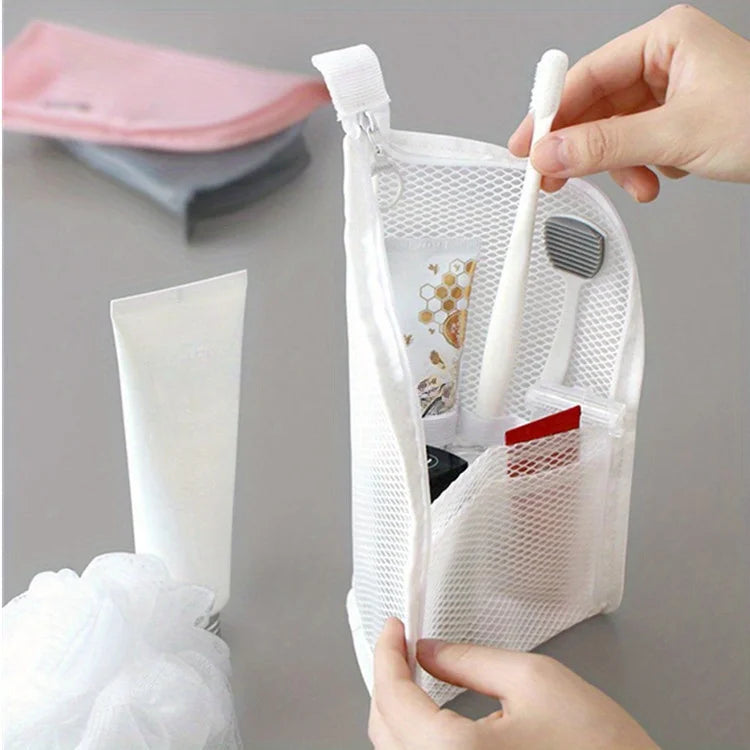 sac toilette voyage polyester transparent gris blanc moderne minimaliste brosses dents rasoirs savons flacons
