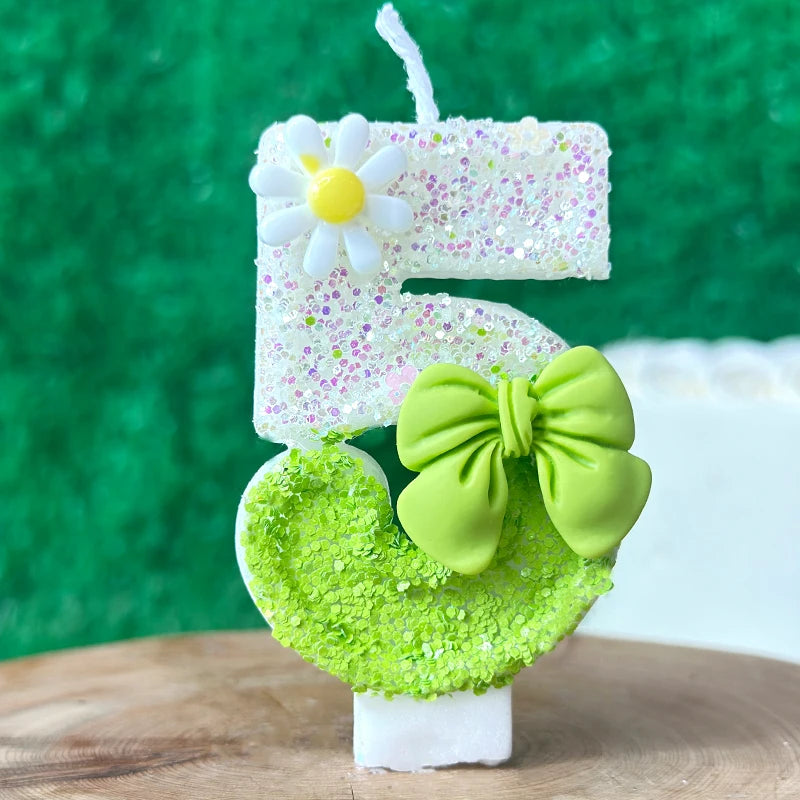 bougies anniversaire chiffres paillettes papillon vert fleurs blanches