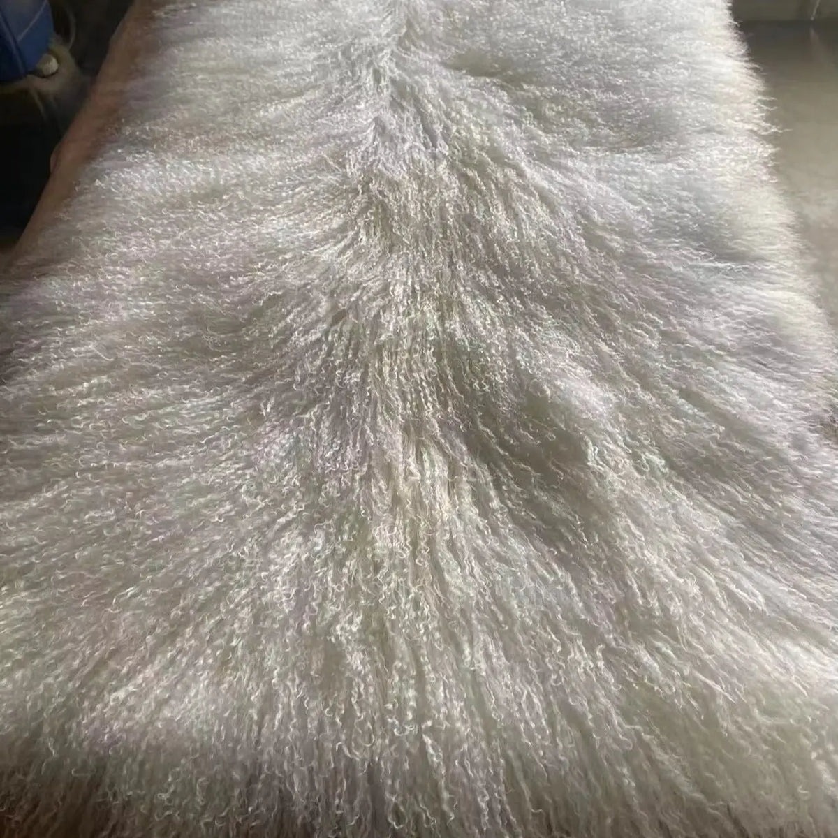 tapis blanc pelucheux doux moderne rose violet bleu beige or chambre coucher
