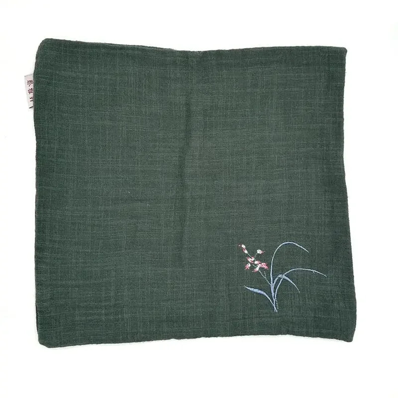 torchons serviettes brodées vert foncé blanc marron traditionnels nettoyage 28x28cm