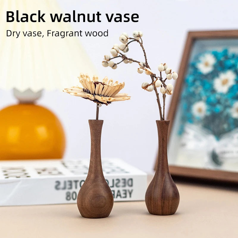 vase bois naturel minimaliste noir decor intérieur fleurs artificielles statuettes or