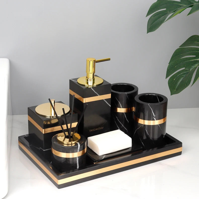 ensemble salle bain marbre noir moderne élégant distributeur savon brosse dents gobelet papier toilette