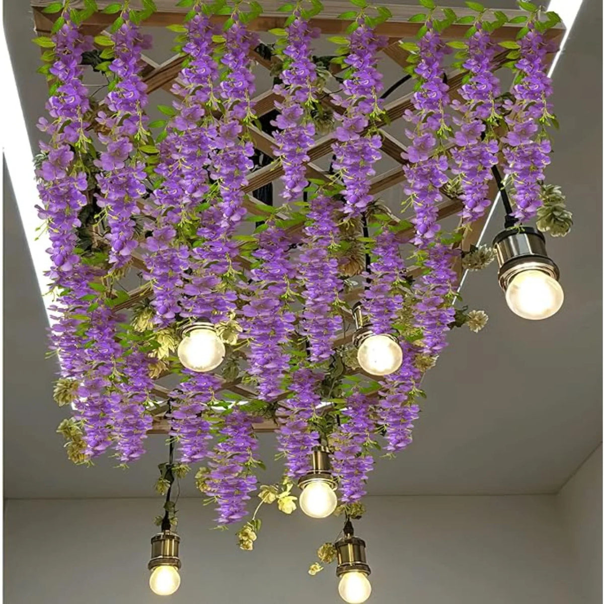 guirlande florale artificielle cascade wisteria violet feuilles vertes décoration intérieure mariage anniversaire festive chambre