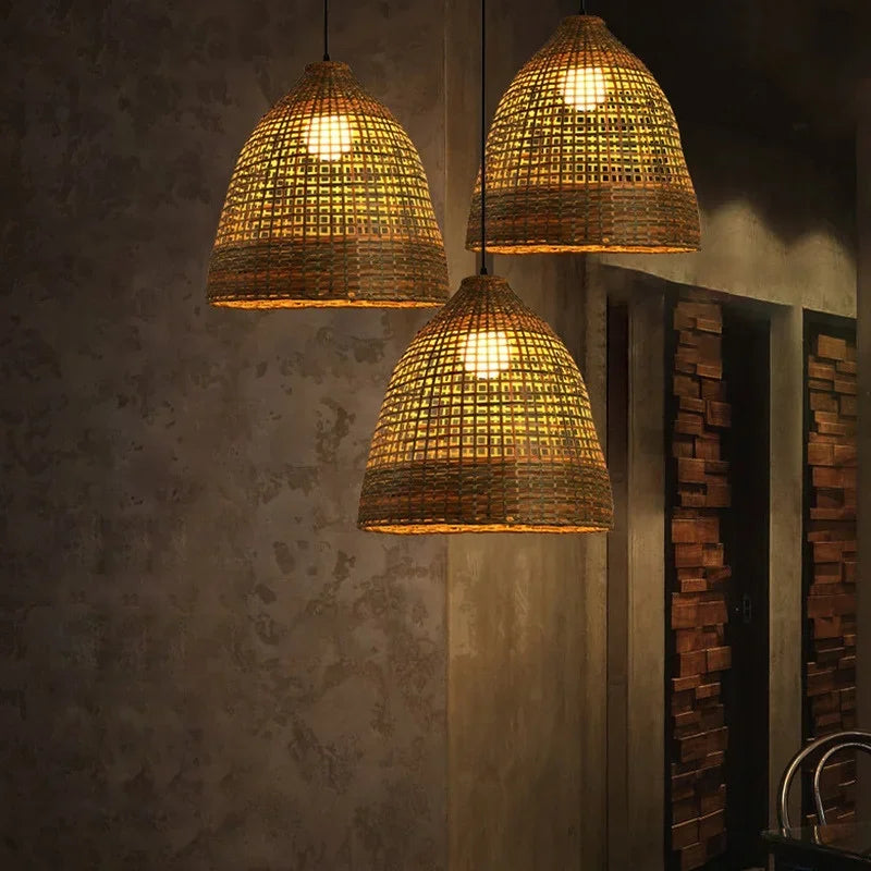 suspension lumineuse moderne bambou tissé ampoules led beige clair fixations câble opacité rustique