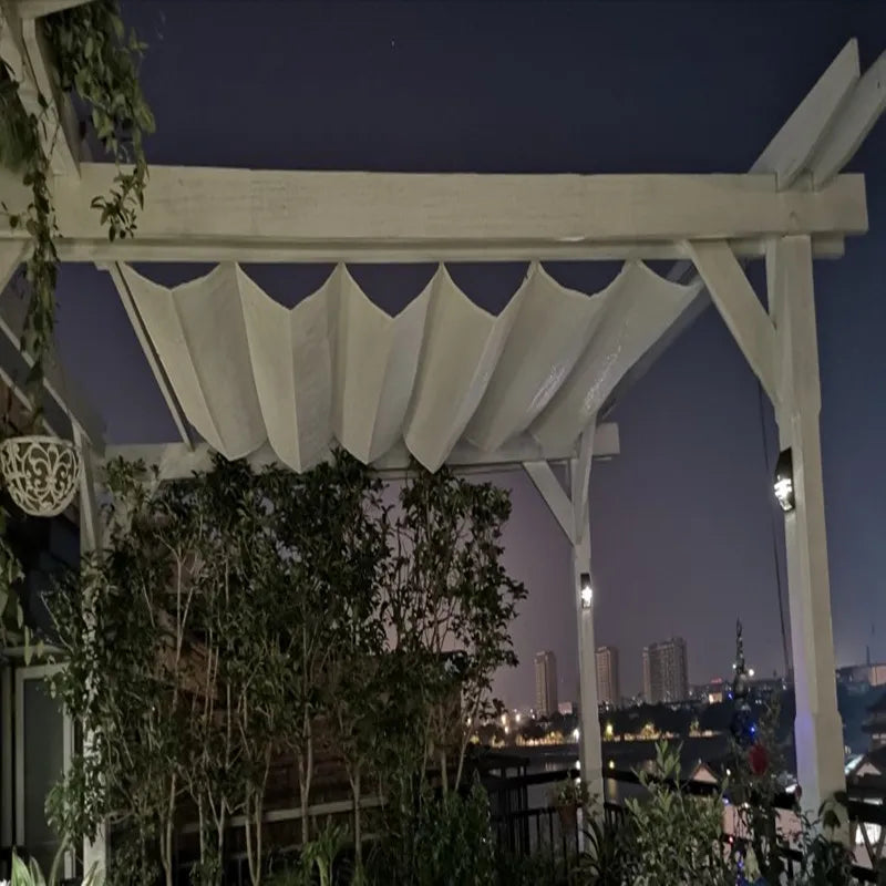 Voile d'ombrage rétractable 3x6m installée sur une terrasse