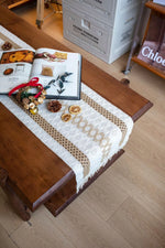 chemin table rustique motif géométrique pompons colorés tissage coton polyester farmhouse decoration