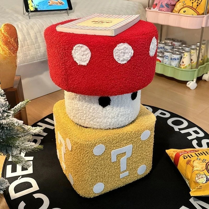 tabouret decoratif forme champignon bois pelucheux couleur rouge jaune blanc points blancs ludique minimaliste