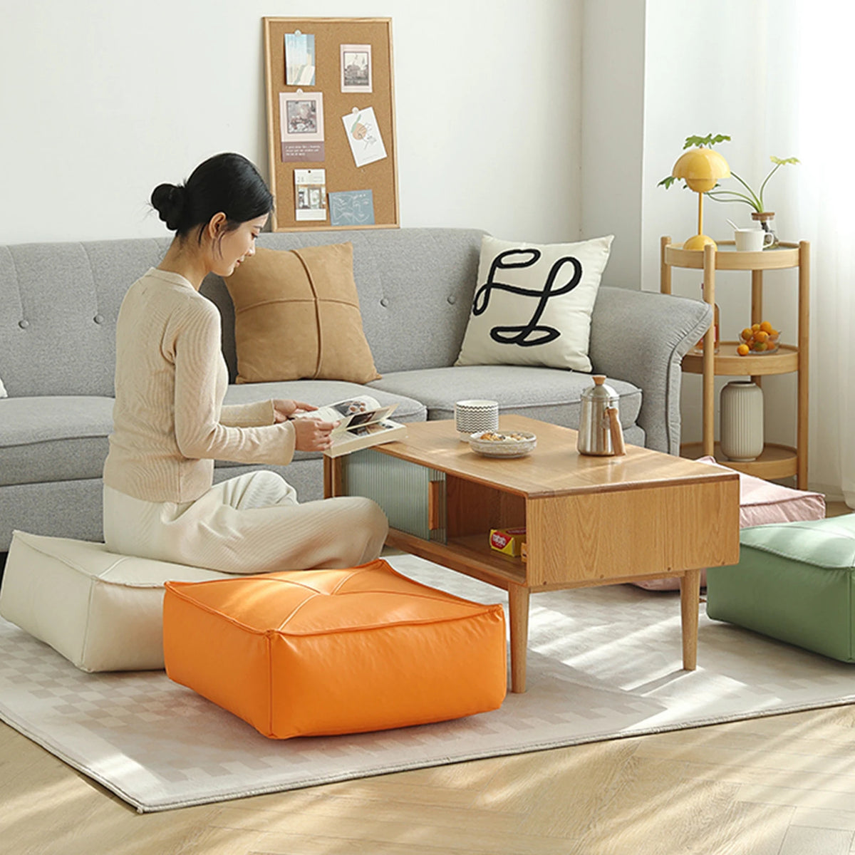 coussin sol orange gris minimaliste cuir aspect mat lavable moderne adultes