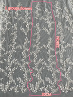 tissu décoratif gris clair feuilles relief sequins semi transparent brodé élégant polyester 150cm 128cm