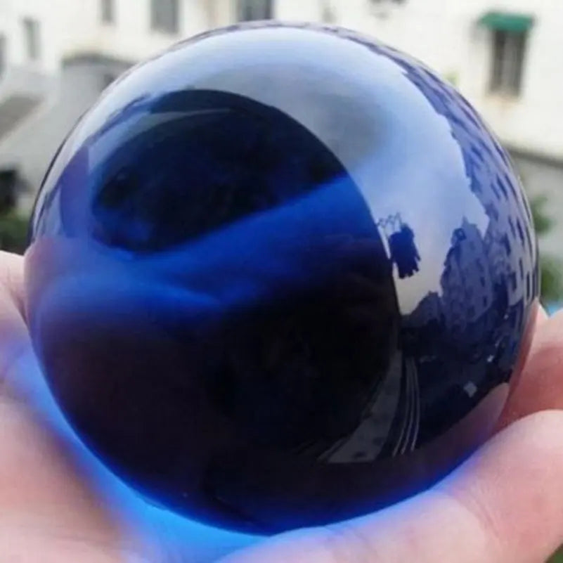 boule verre bleue décorative mystique sphère translucide réfléchissante décoration maison spirituel