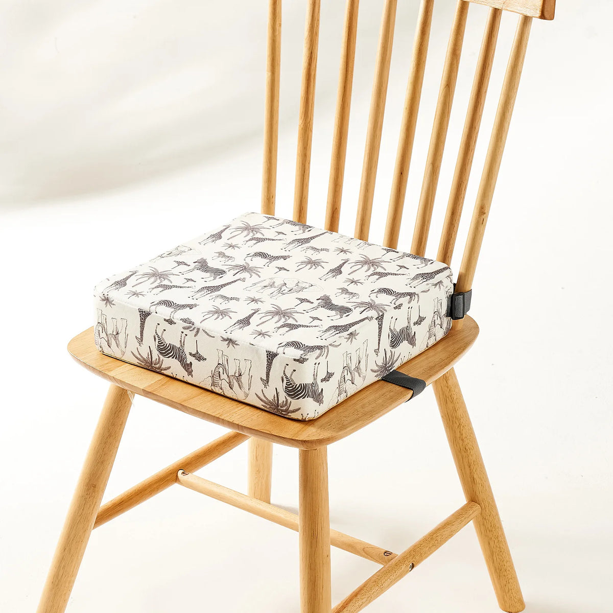 coussin chaise imperméable motif animalier moderne bébé lit noir beige