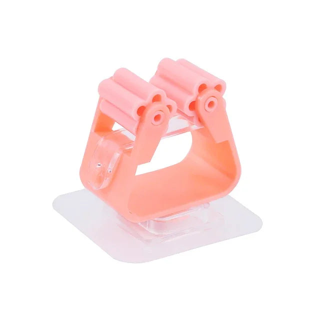 clips fixation adhésifs modernes balais ustensiles cuisine bleu gris blanc pratiques