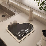 tapis cuisine coeurs rouge rose noir beige absorbant diatomées respectueux environnement moderne
