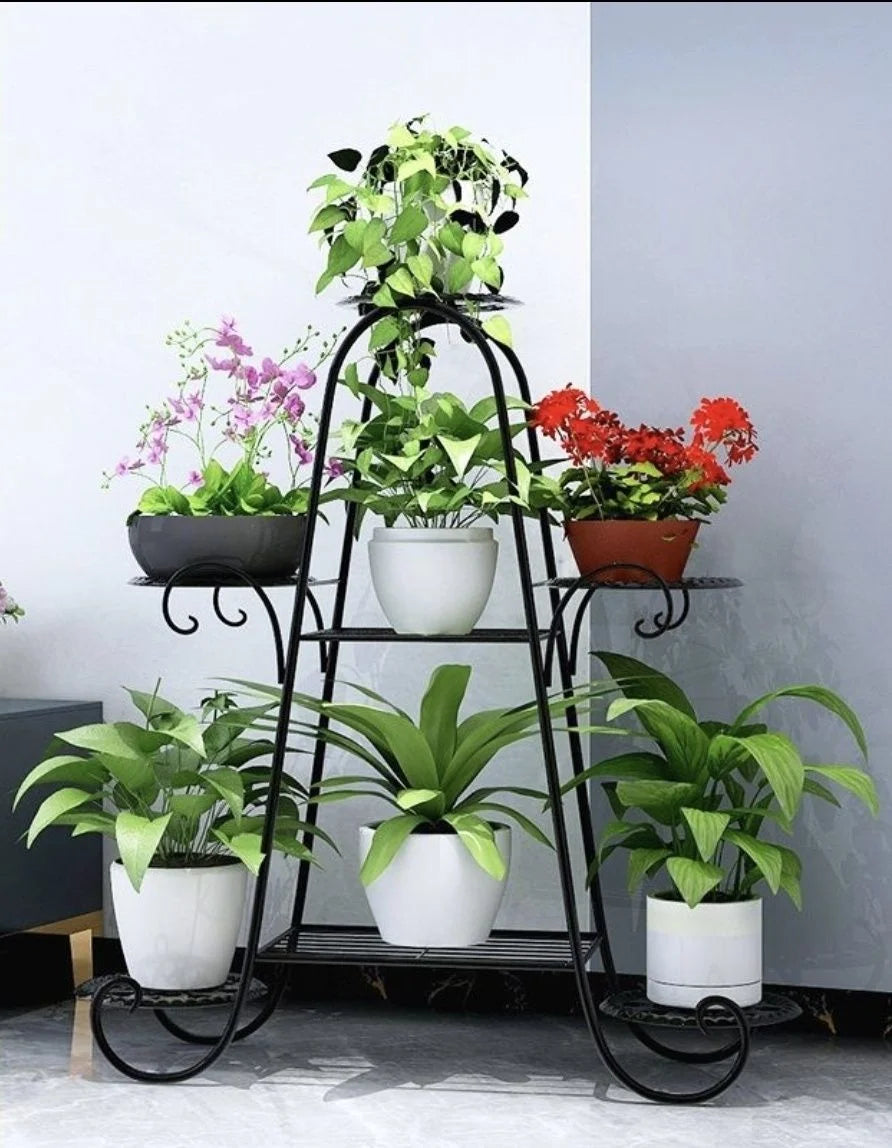 étagère plante métal structure florale courbe élégant pots blancs noirs fixations visuelles