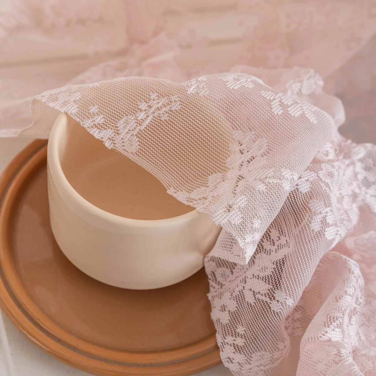 rideau transparent fleuri dentelle rose vintage romantique maison