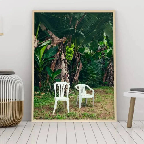 affiche moderne paysage végétal chaises blanches verte beige opaque