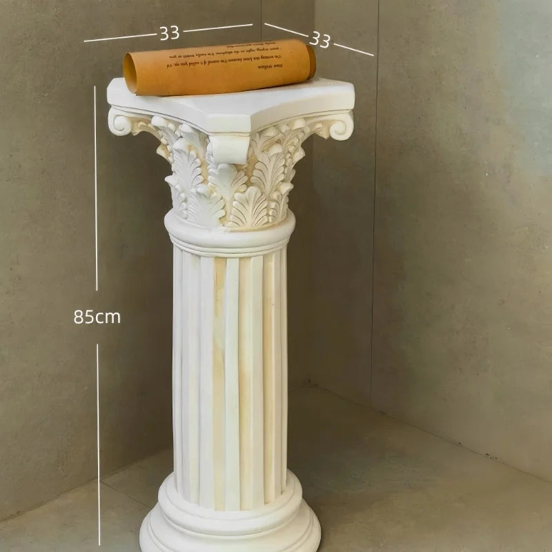 table d'appoint colonne romaine pierre sculptée classique blanc décoration intérieure angle canapé