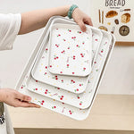 assiettes modernes cerises rouges deco alimentaire maison beige clair multifonctionnelle