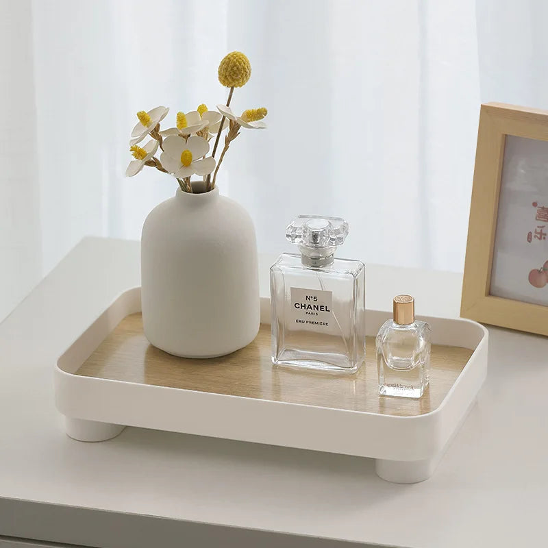 plateau rangement blanc texture bambou moderne vase fleurs parfums bijoux clés lampeDecorationElegante