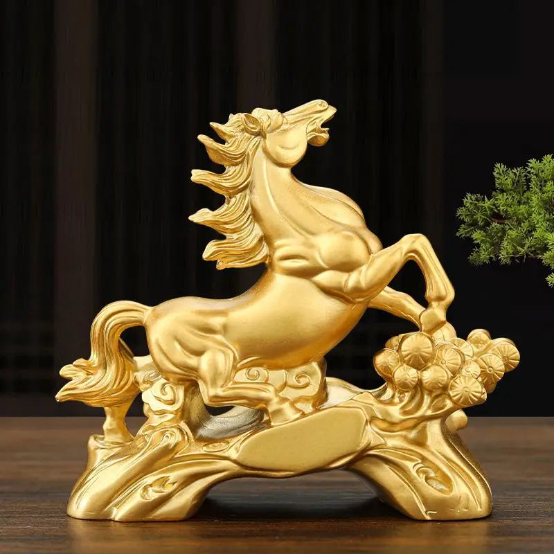 statue décorative cheval or détails texturés traditionnel asiatique feng shui maison