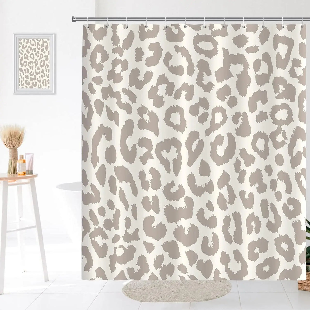 rideau douche motif léopard gris beige moderne salle bain crochets