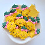 décorations maison biscuits jaune vert rose fruits yeux sourire ruban ananas artisanat scrapbook bricolage